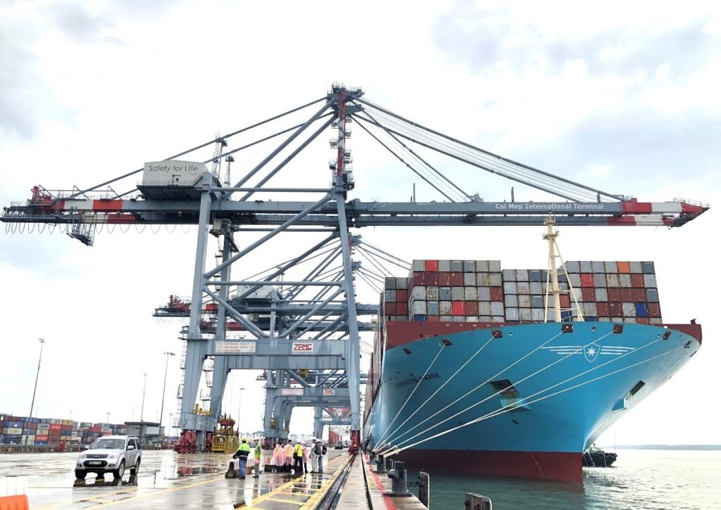 Flat Rack FCL tracking for electronics from China to UK