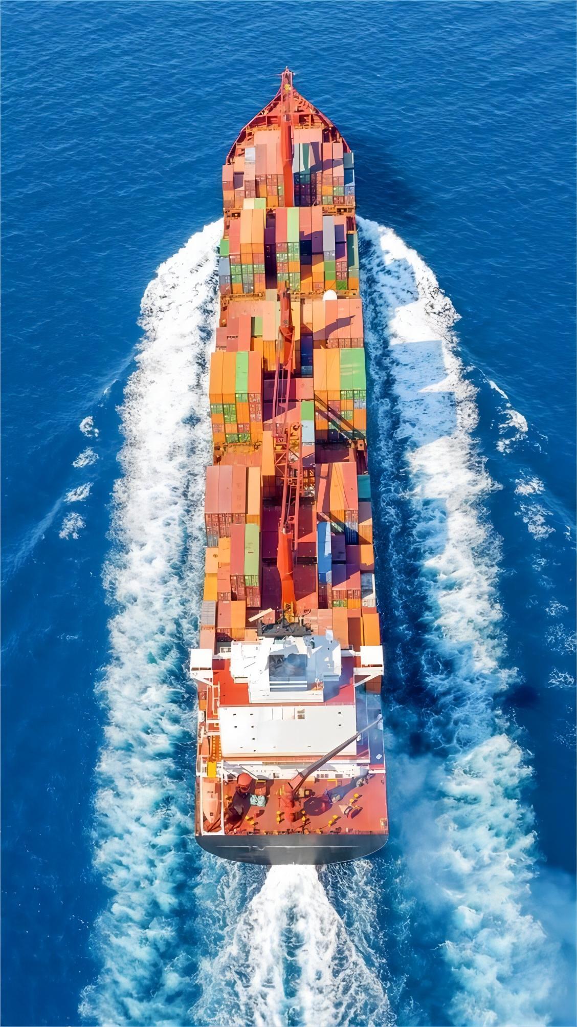 Infographic comparing sea and air freight costs and transit times